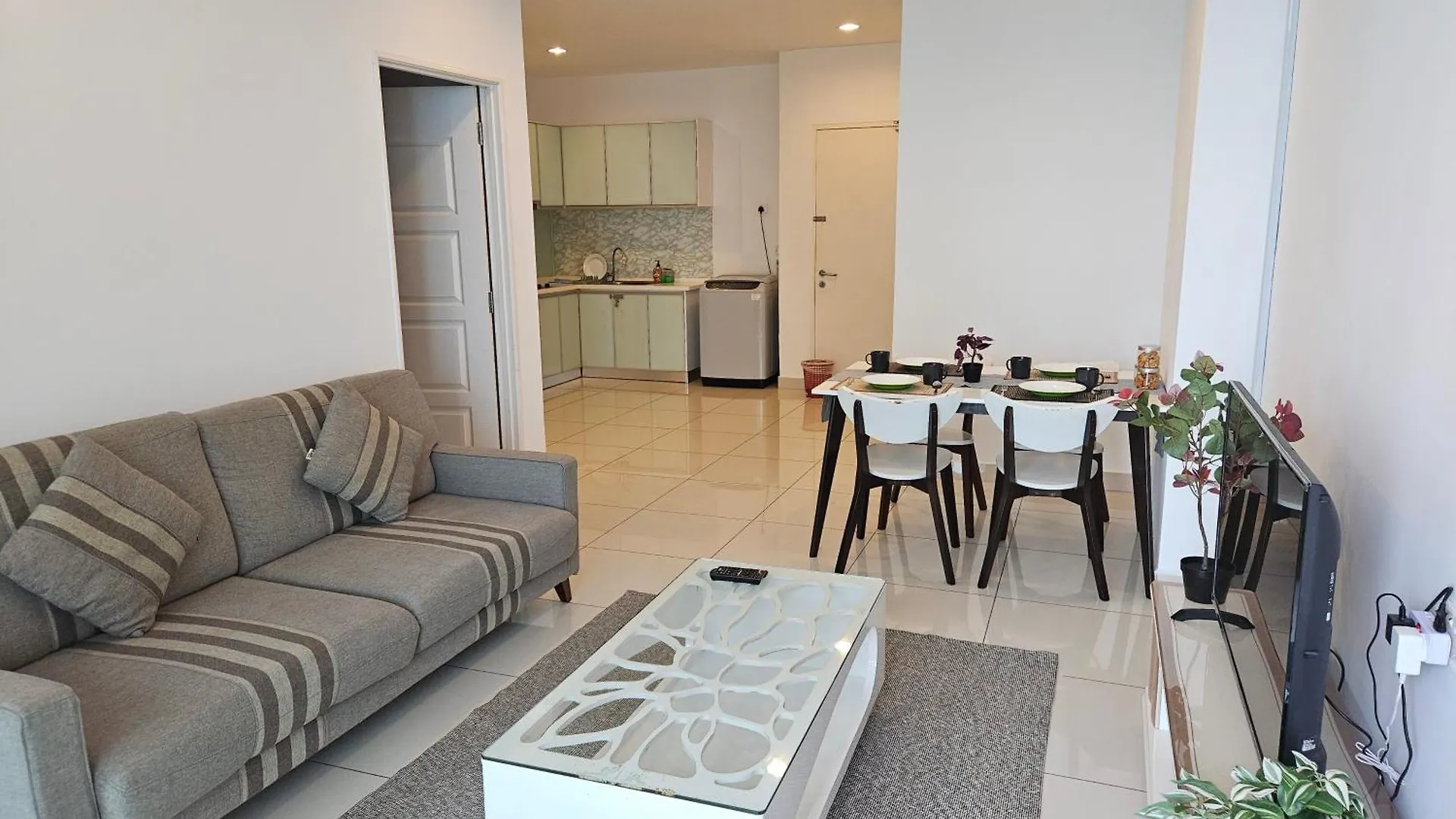 Mansion One 22-11 Georgetown Apartment